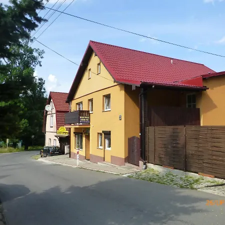 招待所 Karkonosze 普热谢卡