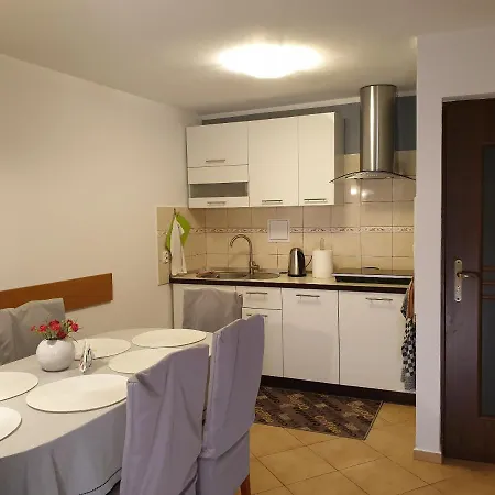 Karkonosze 3* 普热谢卡