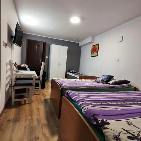 Karkonosze 3* 普热谢卡